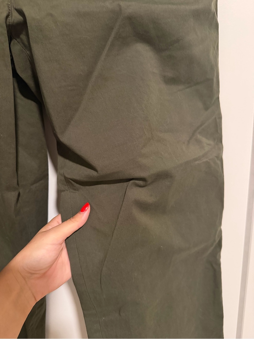 Wilfred Men's Chinos in Olive - Picture 2 of 4